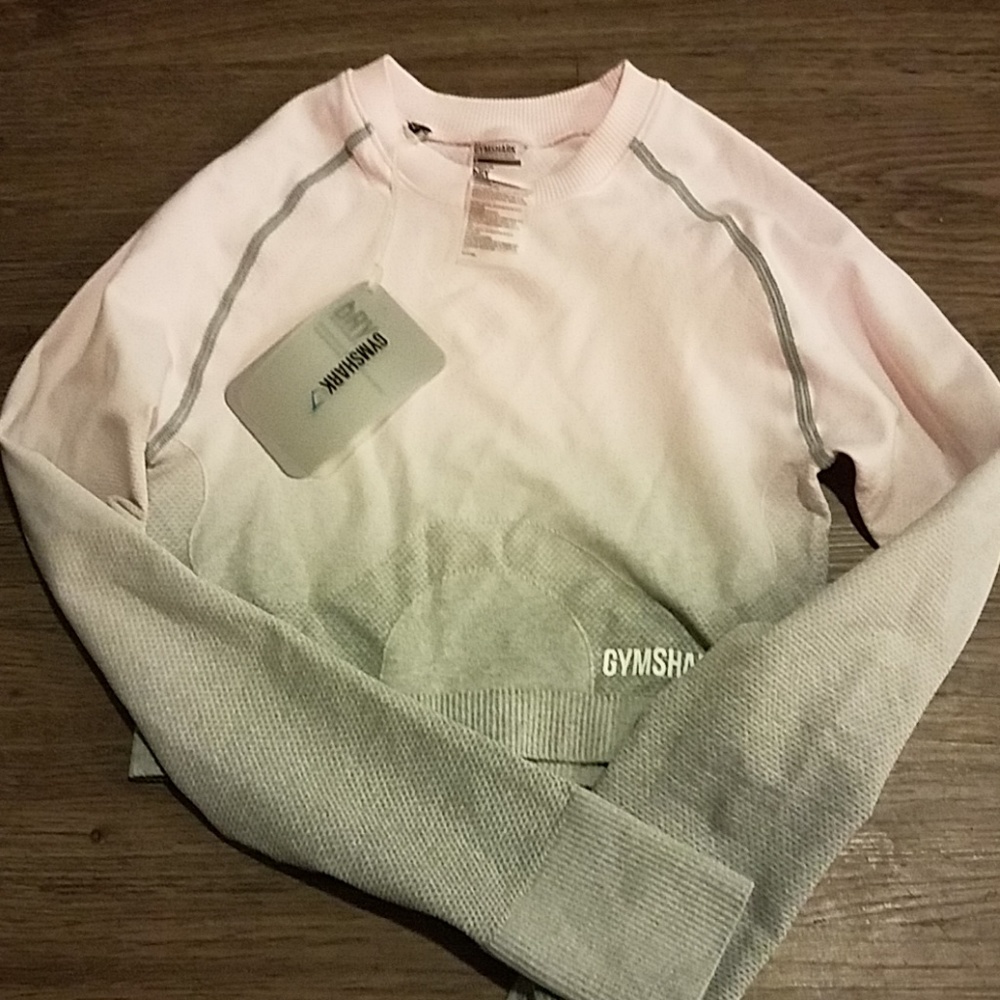 Gym shark ombre crop top BNWT